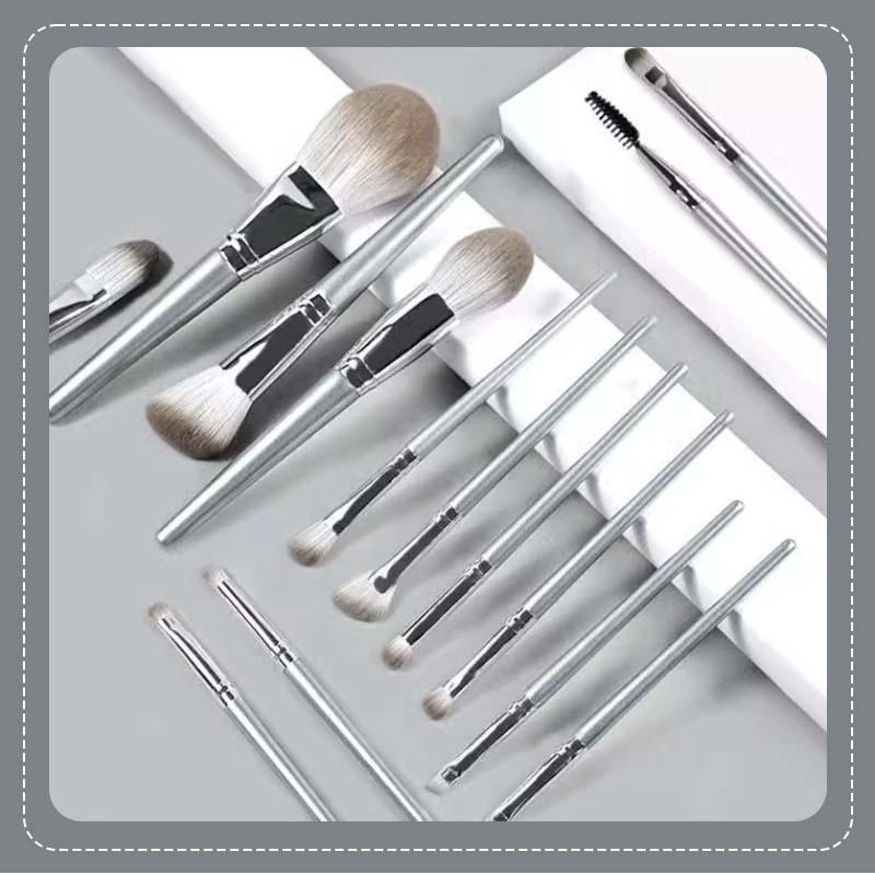 Set de 14 Brochas de Maquillaj - Merit Beauty Makeup reseña y precio