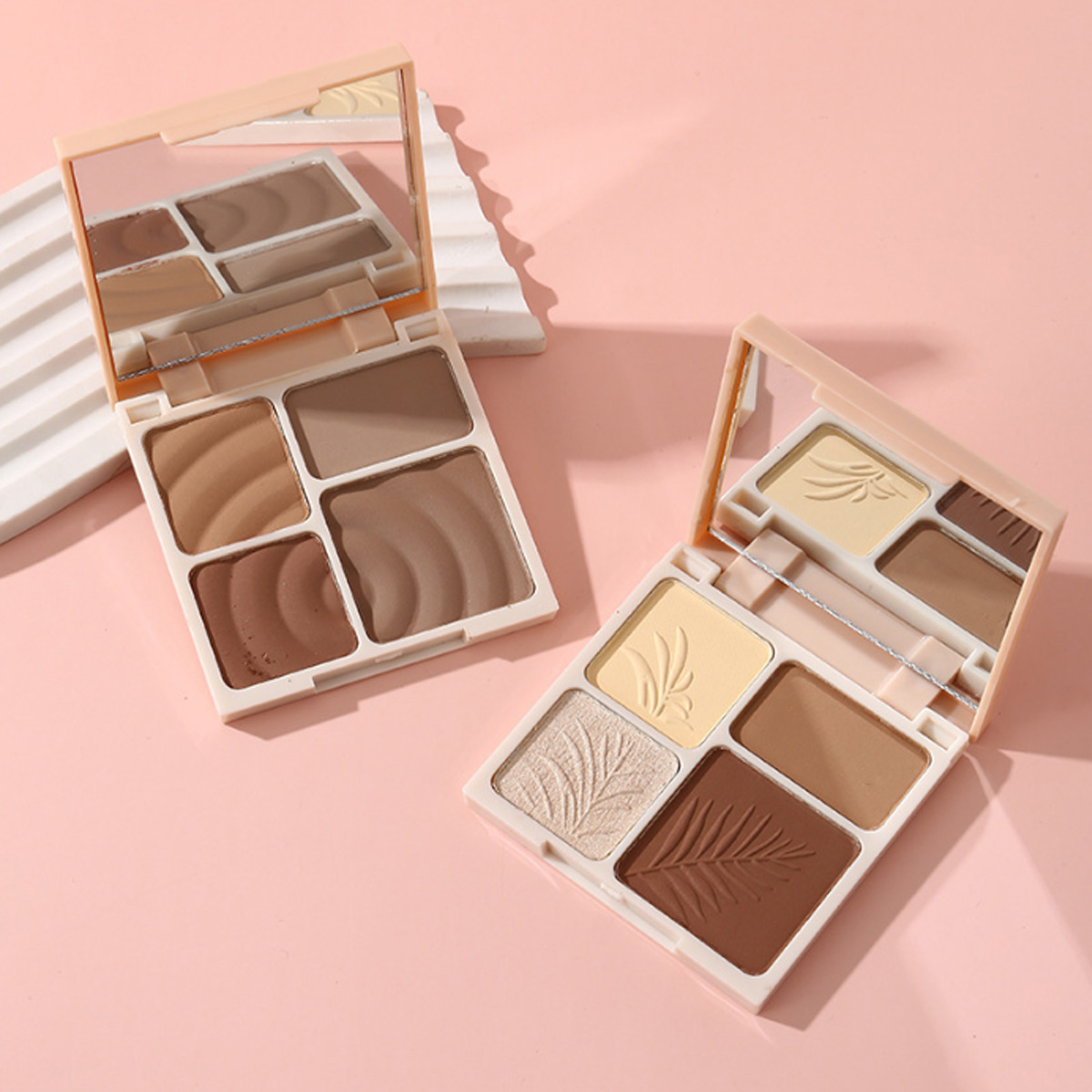 Sombra iluminadora mate de cua - Merit Beauty Makeup reseña y precio